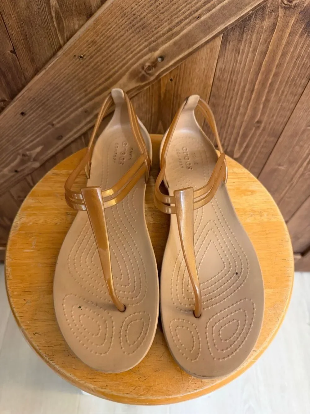 Crocs Women’s T-Strap Slingback Comfort Sandals Tan Size 8 - Picture 8 of 8